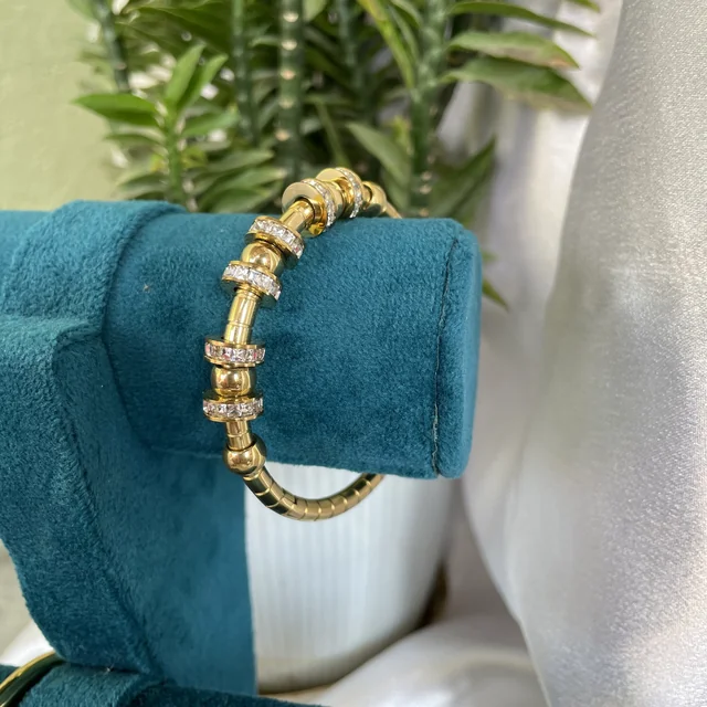 Mery El's bracelet