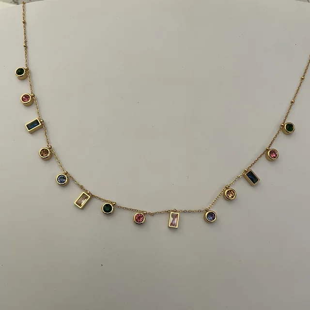 Mery El's necklace
